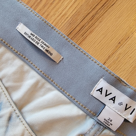 Ava & Viv Mid-rise Skinny Jeans | Comfort Waist - Picture 8 of 12
